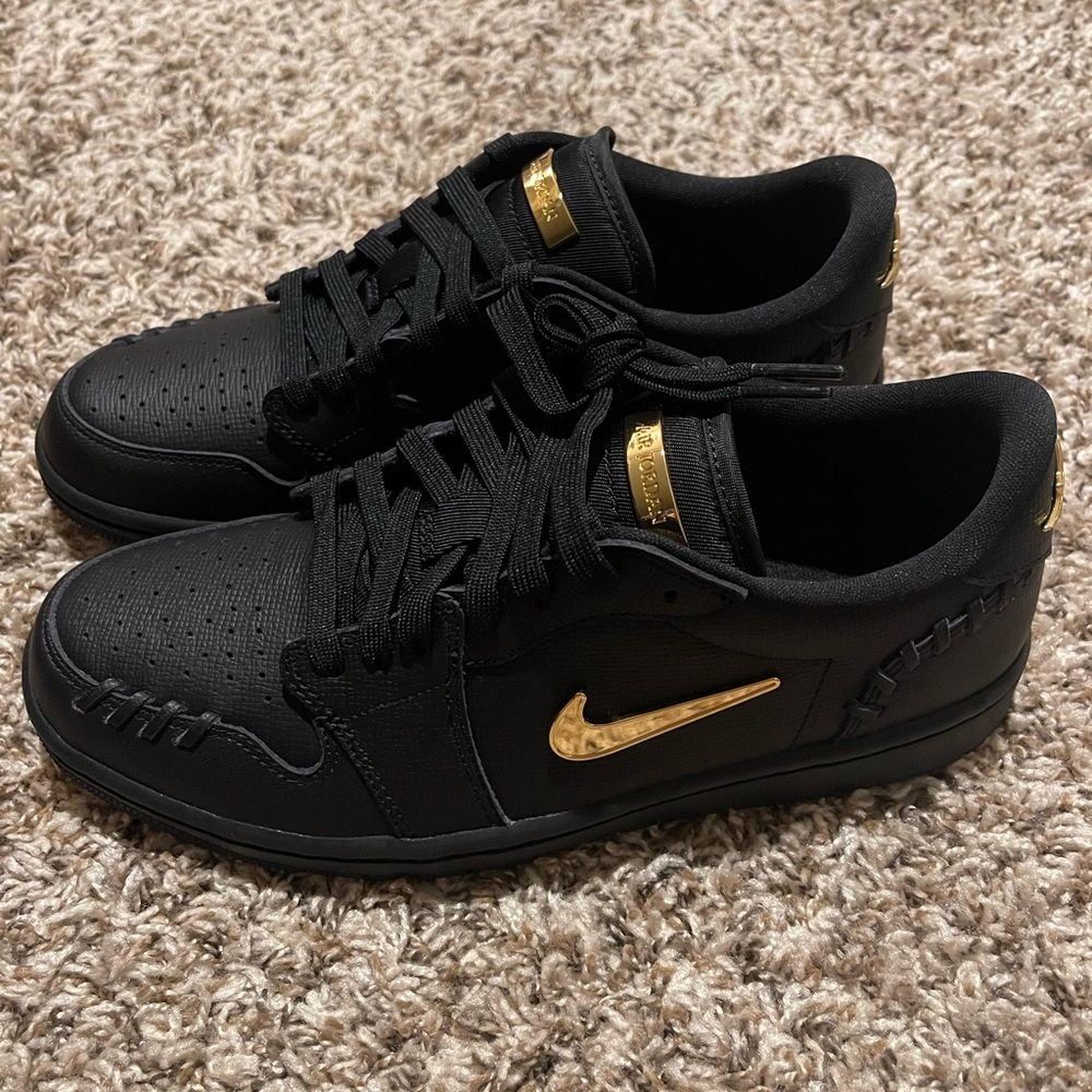 WMNS Air Jordan 1 MM Low
